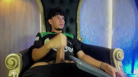 Snapshot of valentino_russo chatting on February 2026 03:19:01 PM VALENTINO online show from February 2026 03:19:01 PM