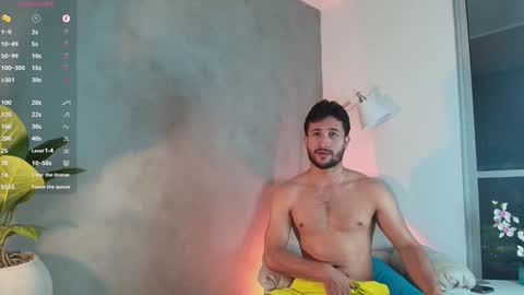 Snapshot of valentinoford chatting on January 2025 12:36:02 AM Valentino online show from January 2025 12:36:02 AM