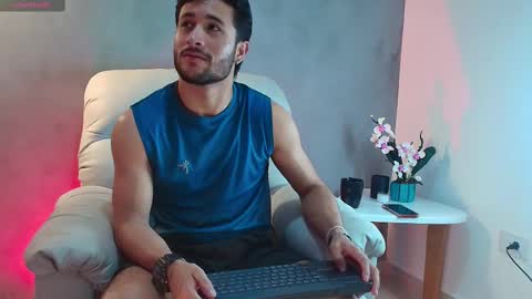 Snapshot of valentinoford chatting on March 2025 12:39:02 AM Valentino online show from March 2025 12:39:02 AM