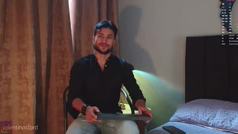 Snapshot of valentinoford chatting on September 2025 08:42:01 PM Valentino online show from September 2025 08:42:01 PM