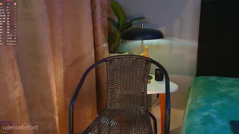 Snapshot of valentinoford chatting on October 2025 08:28:02 PM Valentino online show from October 2025 08:28:02 PM