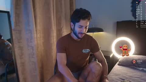 Snapshot of valentinoford chatting on December 2025 09:10:02 PM Valentino online show from December 2025 09:10:02 PM