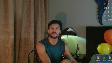 Snapshot of valentinoford chatting on December 2025 09:43:02 PM Valentino online show from December 2025 09:43:02 PM