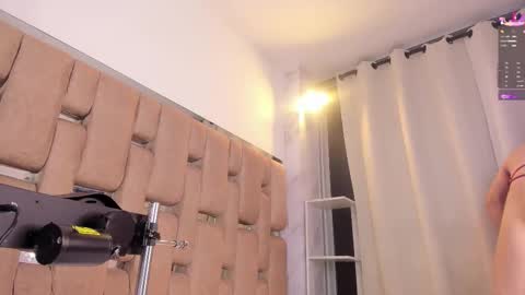 Valentino online show from October 2025 03:32:01 PM