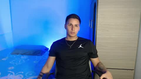 Snapshot of valentinosex_1 chatting on January 2026 10:57:01 PM VALENTINO online show from January 2026 10:57:01 PM