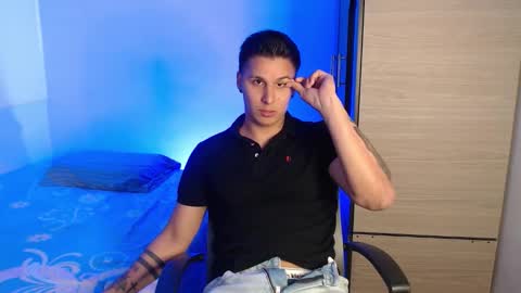 Snapshot of valentinosex_1 chatting on January 2026 08:34:02 PM VALENTINO online show from January 2026 08:34:02 PM
