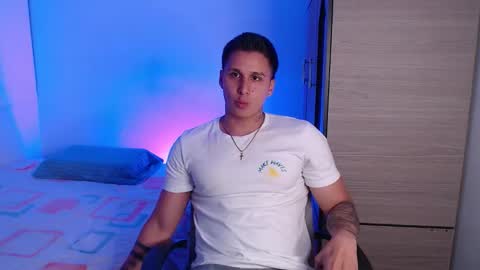Snapshot of valentinosex_1 chatting on February 2026 11:30:01 PM VALENTINO online show from February 2026 11:30:01 PM