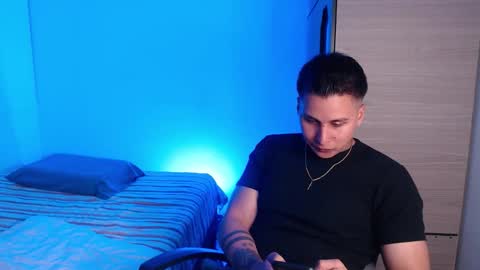 Snapshot of valentinosex_1 chatting on February 2026 10:41:02 PM VALENTINO online show from February 2026 10:41:02 PM