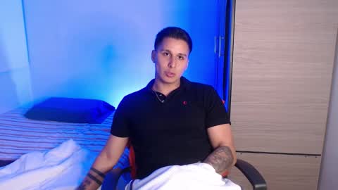 Snapshot of valentinosex_1 chatting on February 2026 11:27:02 PM VALENTINO online show from February 2026 11:27:02 PM