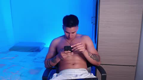 Snapshot of valentinosex_1 chatting on March 2026 11:31:01 PM VALENTINO online show from March 2026 11:31:01 PM