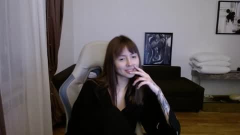 Snapshot of valents_cherry chatting on October 2025 04:09:02 PM Valentina online show from October 2025 04:09:02 PM