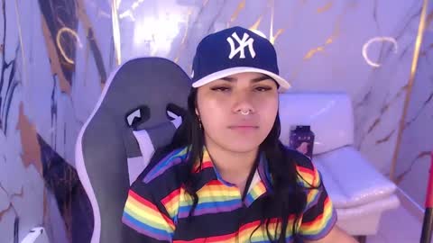 valeri_harpers4 online show from September 2025 12:40:01 PM