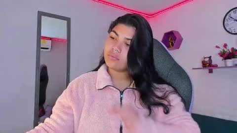 valeri_harpers4 online show from October 2025 02:14:01 PM