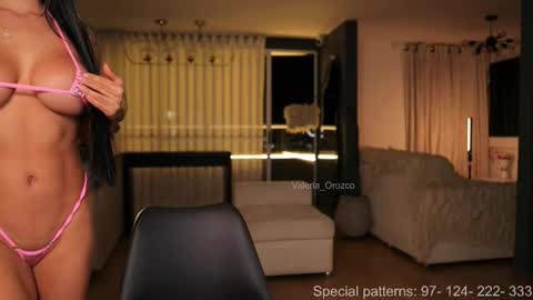 Snapshot of valeria_orozco chatting on October 2025 12:57:01 AM valeria_orozco online show from October 2025 12:57:01 AM