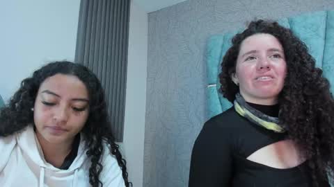 Valeria online show from November 2025 01:21:02 PM