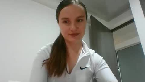 valeriafrannco online show from April 2026 12:10:01 AM
