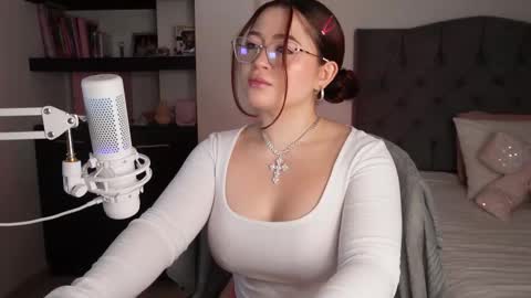 valerie07 online show from November 2025 01:50:02 AM