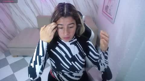 Snapshot of valerie_b chatting on February 2025 03:08:01 AM valerie_b online show from February 2025 03:08:01 AM