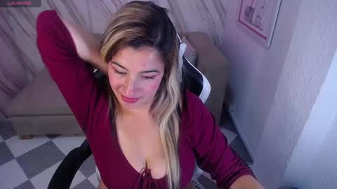 Snapshot of valerie_b chatting on February 2025 10:42:01 PM valerie_b online show from February 2025 10:42:01 PM