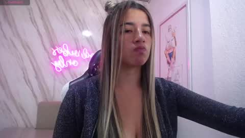 Snapshot of valerie_b chatting on February 2025 06:15:02 AM valerie_b online show from February 2025 06:15:02 AM