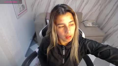 Snapshot of valerie_b chatting on February 2025 04:39:02 AM valerie_b online show from February 2025 04:39:02 AM