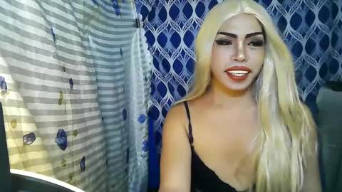 Snapshot of valerie_sensual chatting on February 2025 03:10:02 AM valerie_sensual online show from February 2025 03:10:02 AM