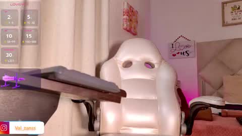 Snapshot of valerie_zans chatting on July 2026 12:05:01 AM valerie_zans online show from July 2026 12:05:01 AM