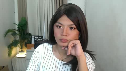 MISS Valerie online show from May 2026 02:08:02 AM