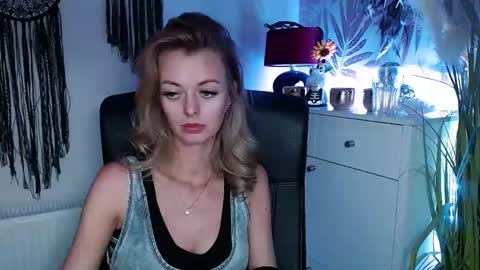 Valerie  online show from January 2025 05:12:02 PM