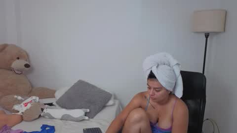 Juli C online show from September 2025 10:31:02 PM