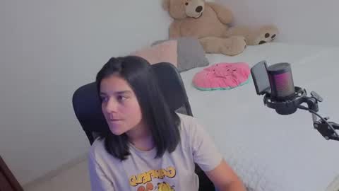 Snapshot of valerihouse_ chatting on June 2026 01:26:02 AM valerihouse_ online show from June 2026 01:26:02 AM