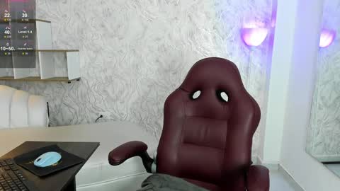 Valeria GomezGMT-5 2200-0600 online show from June 2026 03:56:02 AM