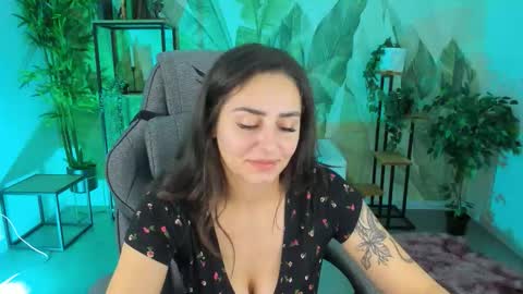 Valerie online show from November 2025 03:47:01 PM