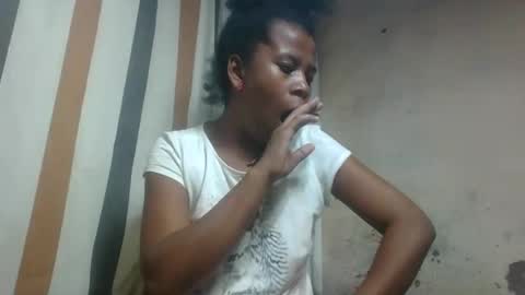 valerinezah online show from March 2026 07:12:01 AM