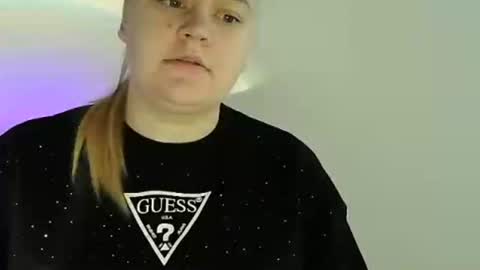 Snapshot of valerivane chatting on December 2025 07:03:02 AM Valery online show from December 2025 07:03:02 AM