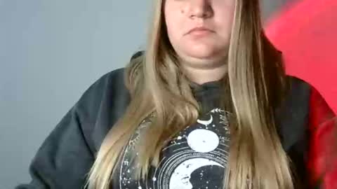 Snapshot of valerivane chatting on December 2025 01:53:01 PM Valery online show from December 2025 01:53:01 PM