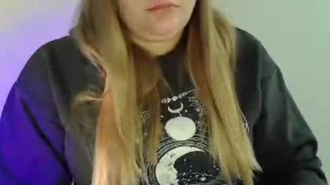 Snapshot of valerivane chatting on December 2025 07:39:01 AM Valery online show from December 2025 07:39:01 AM