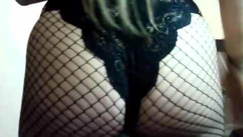 Snapshot of valery__rouse_ chatting on June 2026 10:41:01 PM Valery online show from June 2026 10:41:01 PM