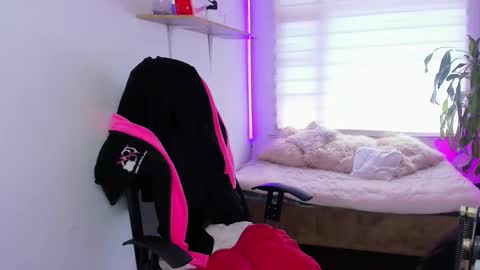 Snapshot of valery_bonnet1 chatting on October 2025 07:19:02 PM valery_bonnet1 online show from October 2025 07:19:02 PM