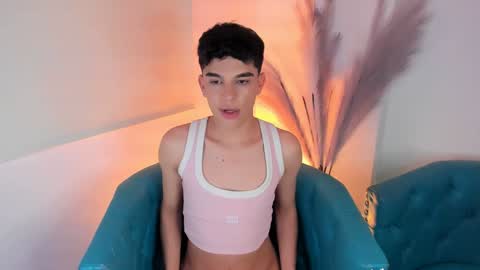 Snapshot of valery_hil chatting on January 2025 08:10:02 PM Thomy online show from January 2025 08:10:02 PM