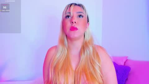 Snapshot of valery_kils chatting on November 2025 12:14:02 PM VALERY online show from November 2025 12:14:02 PM