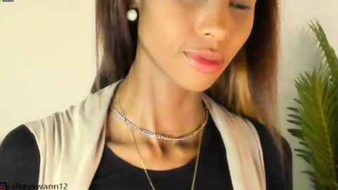 Snapshot of valery_swan1 chatting on December 2024 08:01:02 PM Valery swan1 online show from December 2024 08:01:02 PM