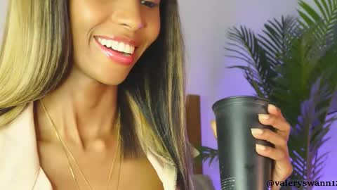 Snapshot of valery_swan1 chatting on November 2025 02:23:01 AM Valery swan1 online show from November 2025 02:23:01 AM