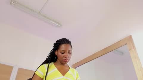 Valery  online show from December 2025 12:43:01 PM