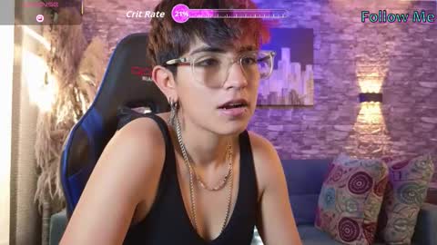 Snapshot of valeryevansvg chatting on December 2025 01:59:02 PM Valery online show from December 2025 01:59:02 PM