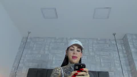 valerykat_ online show from October 2025 11:09:01 AM