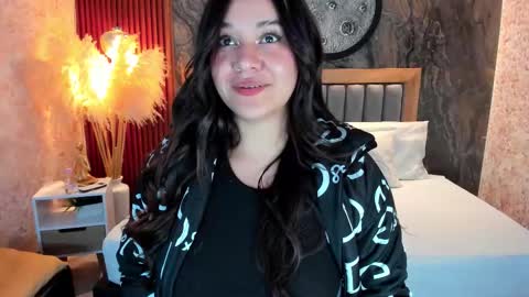 Valerie Shadey  online show from December 2025 08:06:02 PM