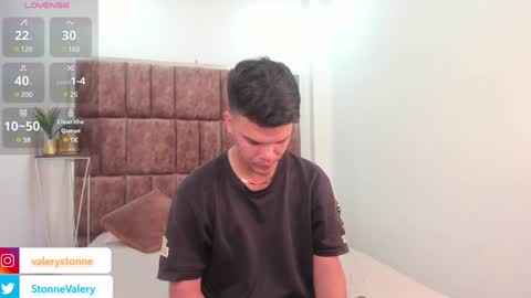 Snapshot of valerystonne_ chatting on February 2025 09:04:01 PM Valery Stonne online show from February 2025 09:04:01 PM