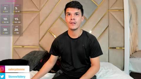 Snapshot of valerystonne_ chatting on March 2025 09:59:01 PM Valery Stonne online show from March 2025 09:59:01 PM