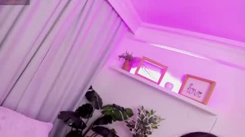 Valery Walker online show from July 2026 07:09:01 PM